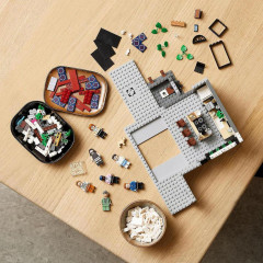LEGO Creator Expert 10291 Queer tým – byt „Úžo Pětky“