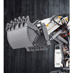 LEGO Technic 42100 Bagr Liebherr R 9800
