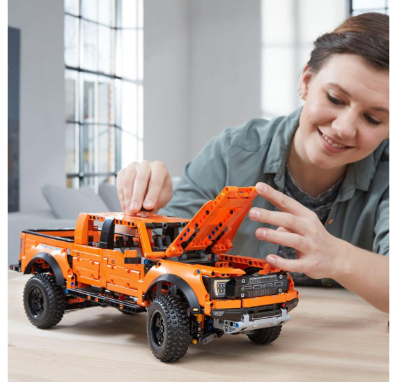 LEGO® Technic 42126 Ford® F-150 Raptor