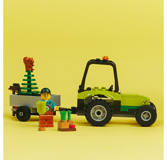  LEGO® City 60390 Traktor v parku