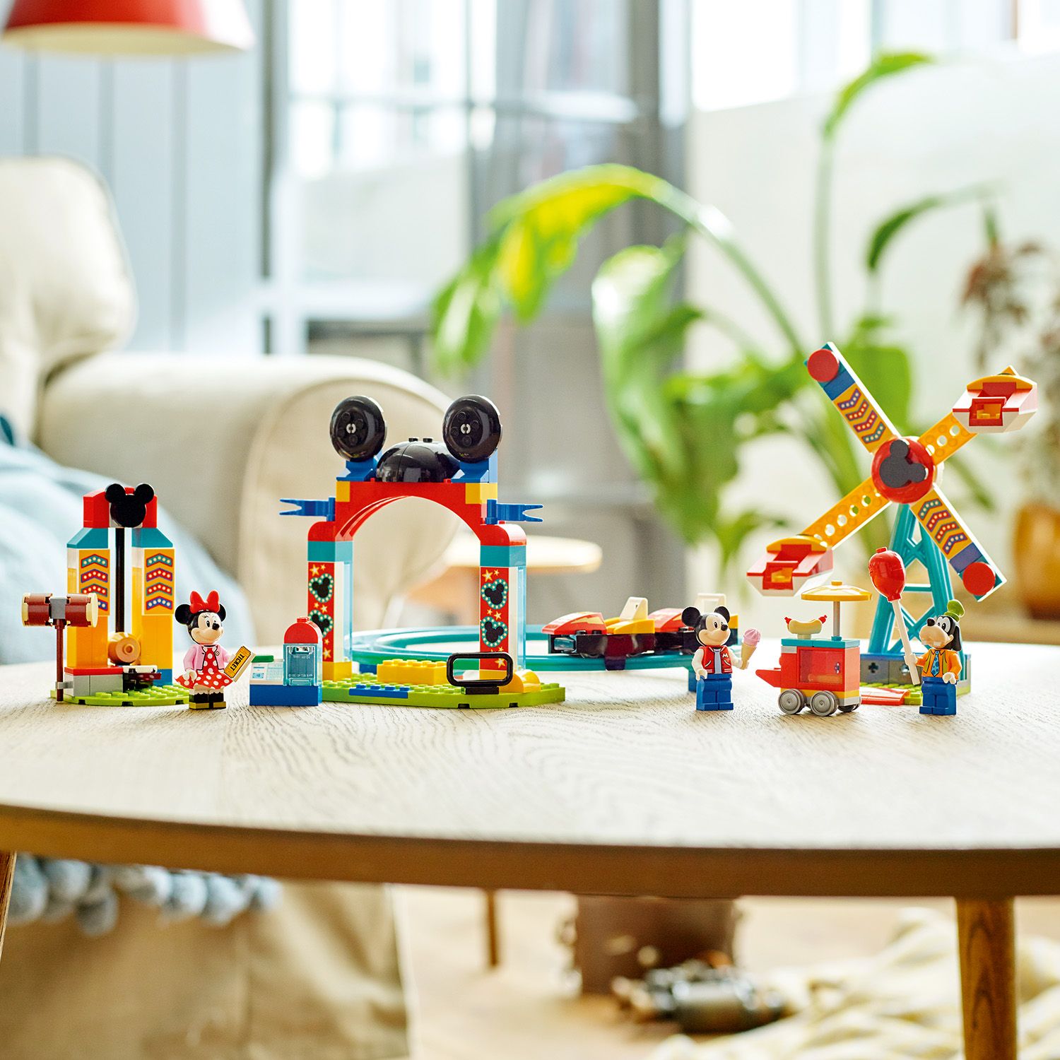 Nechybí Myšák Mickey a Myška Minnie