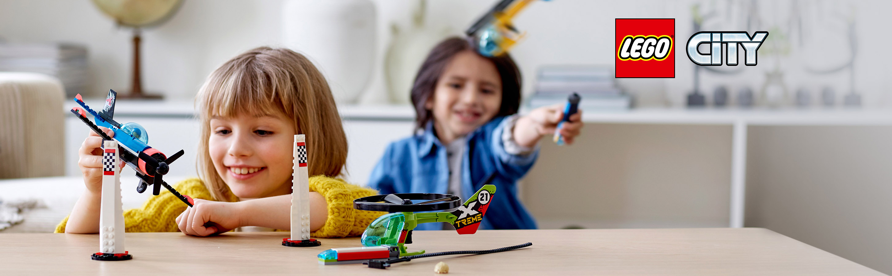 Soutěžte s létajícími LEGO® vrtulníky